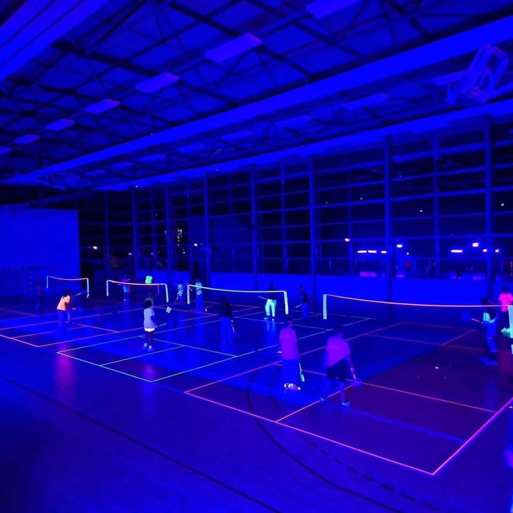 Photo Atelier Badminton Fluo et sports de raquette lors d'une soirée flash game à Avignon (84)