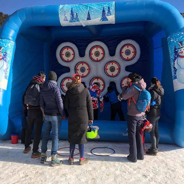 Photo Lancé de boule de neige interactif